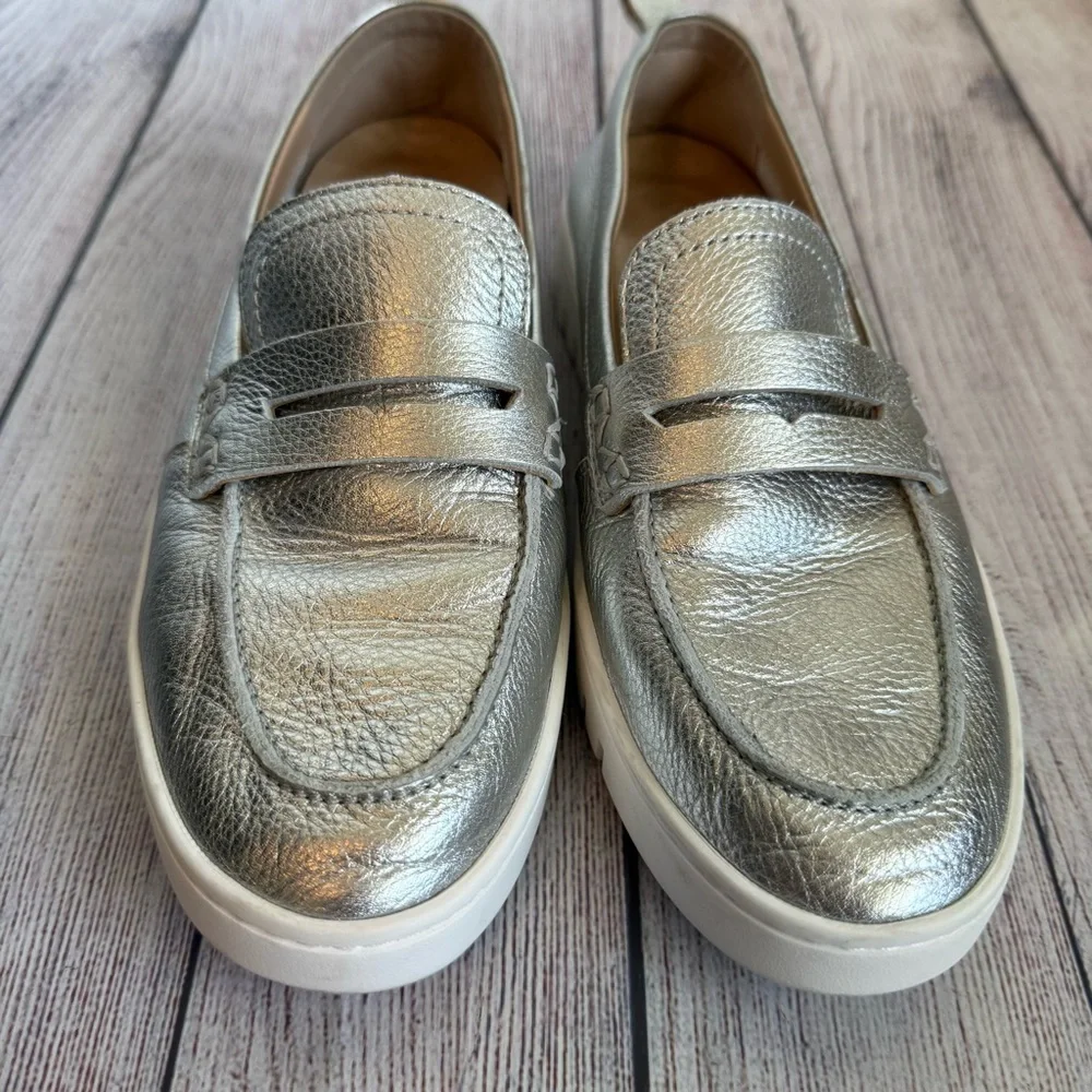 VIONIC Uptown Silver Metallic Loafers Shoes 8.5